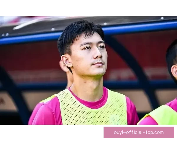 国少助教推搡辱骂16岁留洋新星引众怒球迷呼吁严惩并开除涉事教练