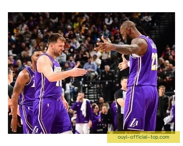 湖人战胜步行者 东契奇创纪录斩获43分詹姆斯准三双西卡因恶意犯规遭驱逐